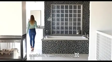 Porno russo fatto in casa sotto la doccia